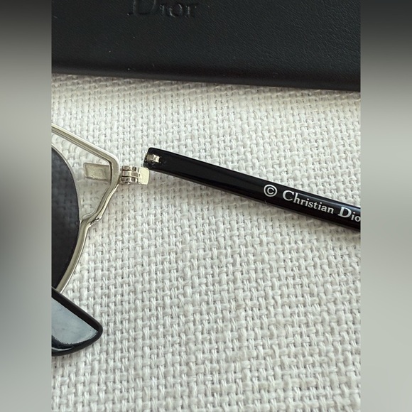 Dior So Real 48mm Silver Sunglasses – Broken Arm – For Repair or Parts - Picture 6 of 8